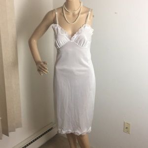Vintage full length slip by Mel-Lin 32